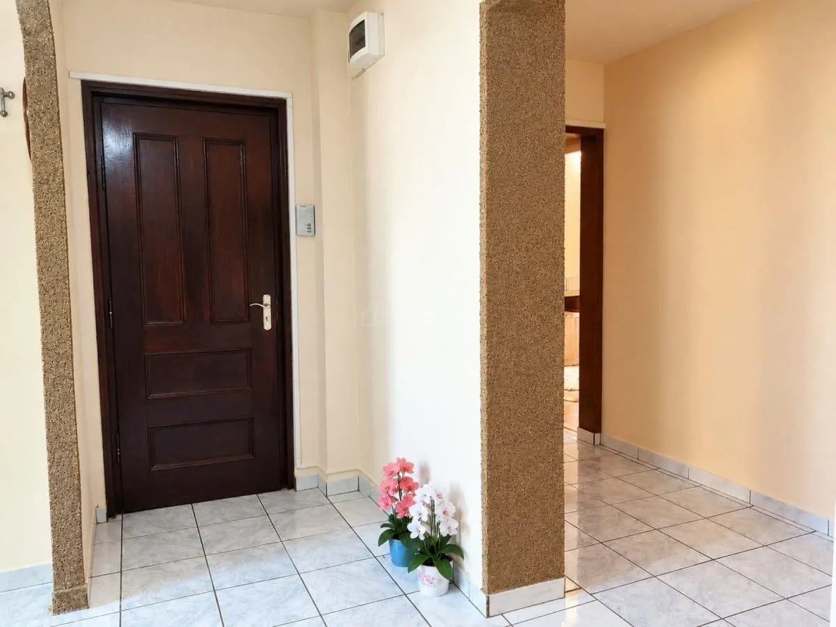 Apartament 4 Camere 2 bai etaj 1 boxa la subsol - foto 10