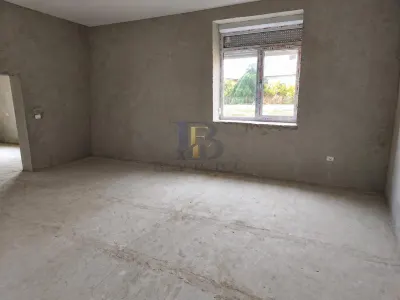 Proprietate cu potential investitional in Pischia 190 mp utili, teren 1000 mp - foto 4