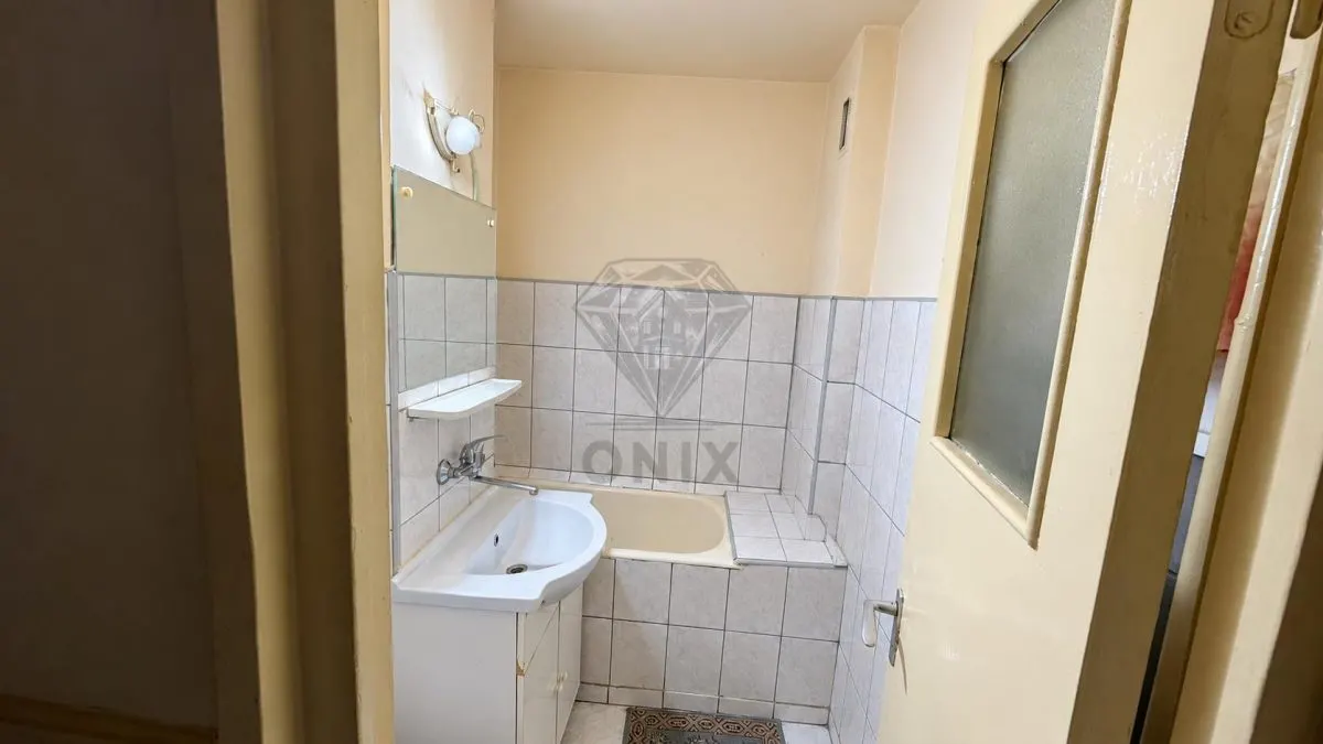 Apartament 3 camere,decomandat et 2 Ploiesti Vest - foto 9