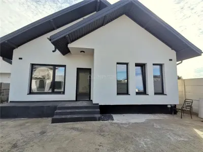 PANTELIMON, vila parter 4 camere, 2 bai, 2 terase SU =100 mp Teren 346 mp - foto 2