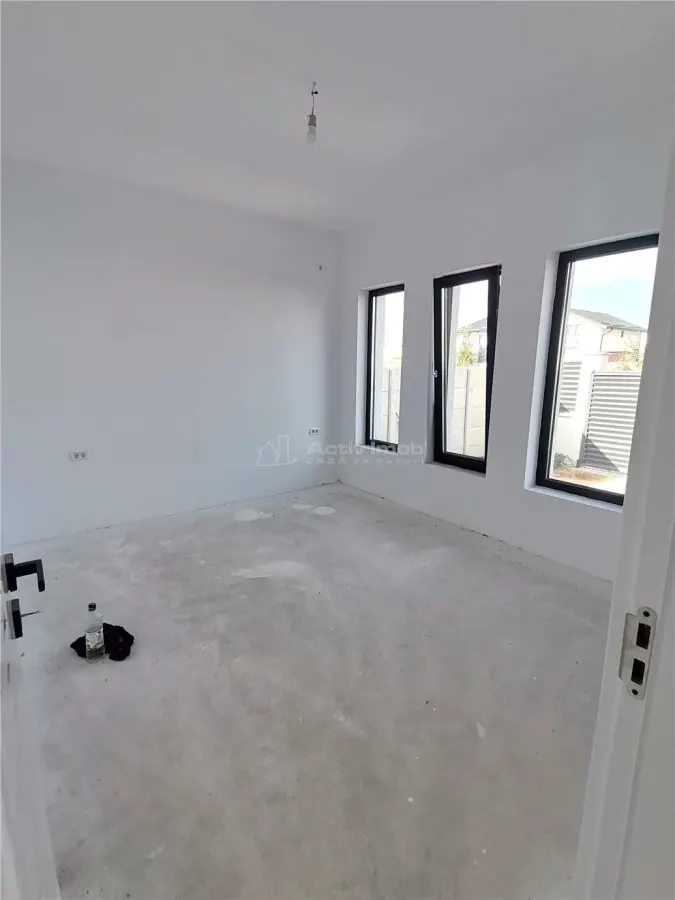 PANTELIMON, vila parter 4 camere, 2 bai, 2 terase SU =100 mp Teren 346 mp - foto 11