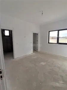 PANTELIMON, vila parter 4 camere, 2 bai, 2 terase SU =100 mp Teren 346 mp - foto 12