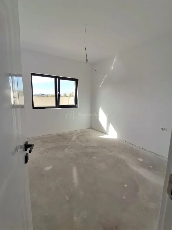PANTELIMON, vila parter 4 camere, 2 bai, 2 terase SU =100 mp Teren 346 mp - foto 13