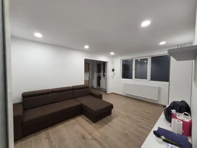 Apartament 2 camere renovat, etaj 1 – Micro 6, Târgoviște - foto 2
