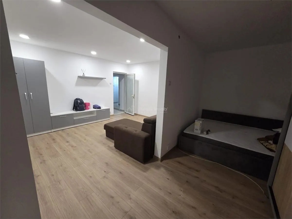 Apartament 2 camere renovat, etaj 1 – Micro 6, Târgoviște - foto 5