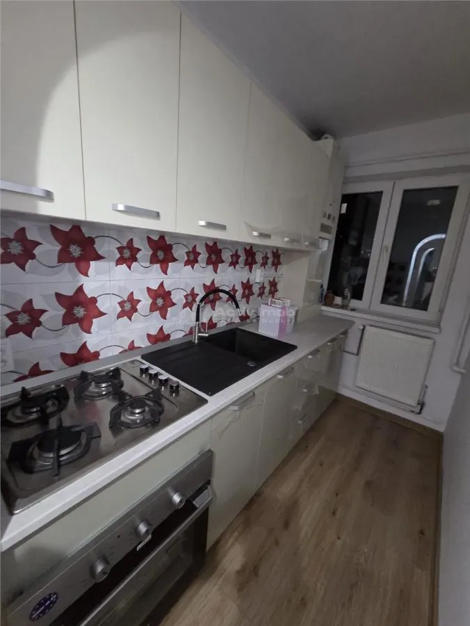 Apartament 2 camere renovat, etaj 1 – Micro 6, Târgoviște - foto 7