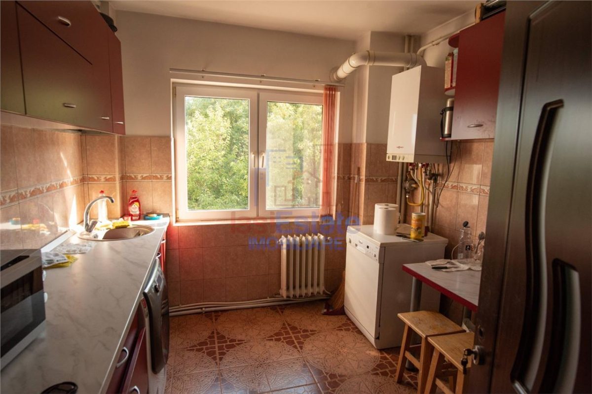 Apartament 3 camere zona Podu Ros - ING - Iasi