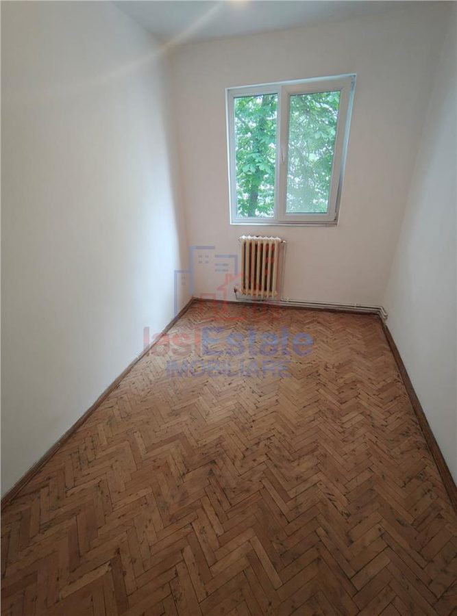 Apartament cu 3 camere etajul 2 cartier Alexandru - Iasi
