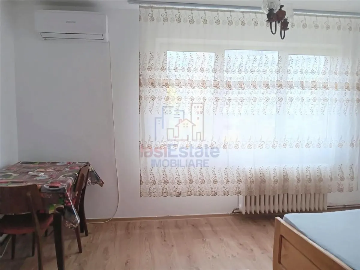 Apartment with 2 bedrooms for sale 52 sqm in Iasi, Podu Ros area - foto 2