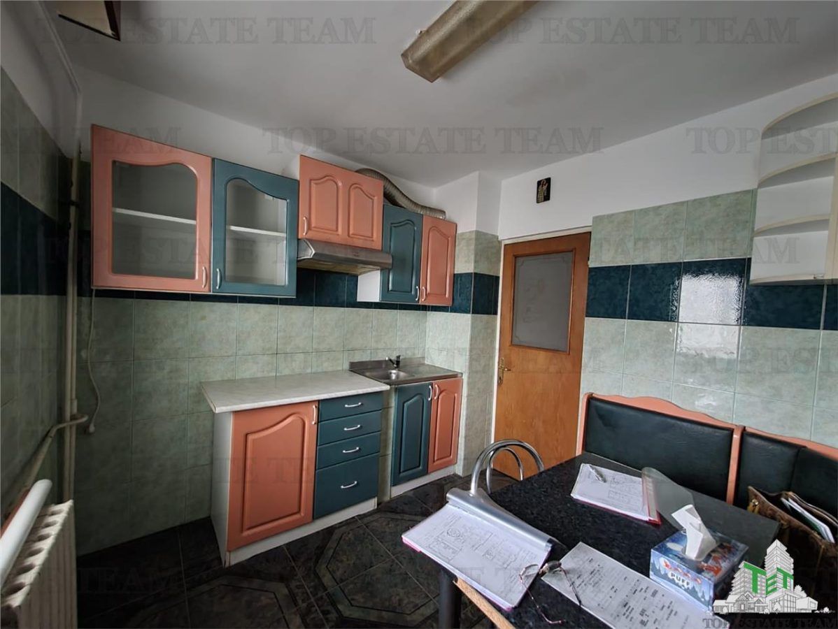 Duplex 5 camere cu intrari separate la mare Mangalia Saturn - Mangalia