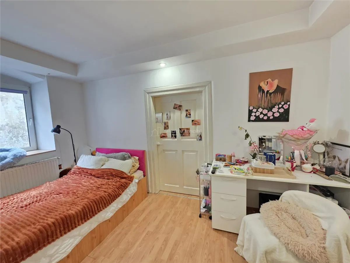 2 camere semidecomandat - Piata Sfatului - Centrul Istoric - foto 4