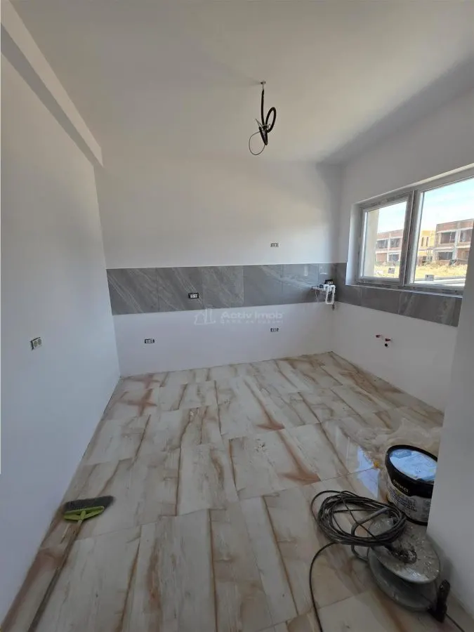 Casa individuala - Tunari - P + M - 5 camere - 2 bai - 165mp - 350mp teren - foto 9