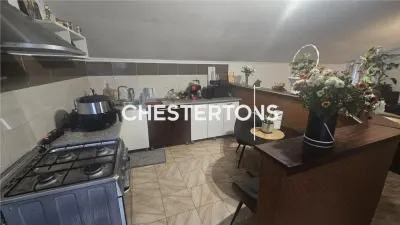 Apartament 4 camere in vila+gradina 150mp in centru Bragadiru - foto 6